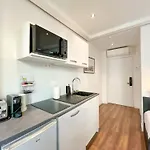 Urbanflat 205 - Beautiful Studio In The Center Of Paris