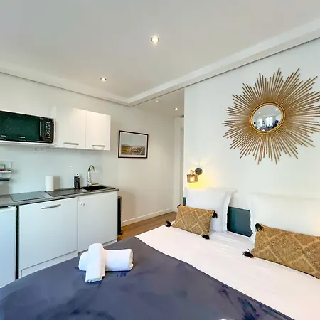 Urbanflat 205 - Beautiful In The Center Of